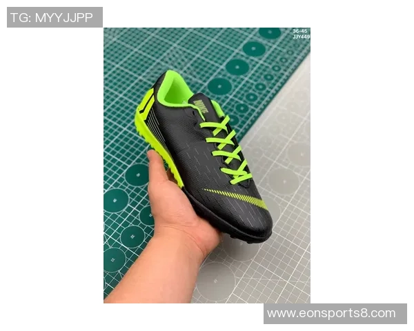 打造专属你的耐克定制足球鞋体验展现个性与运动激情的完美结合